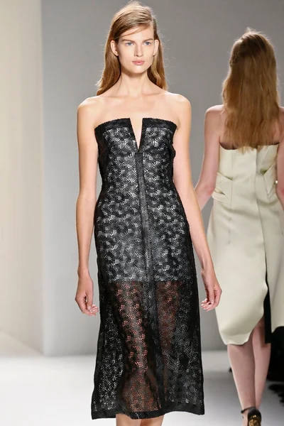 Look 37